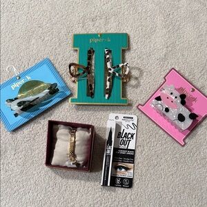 Absolute New York Black Out Eyeliner - Black, Casino bracelet, Hairclip bundle